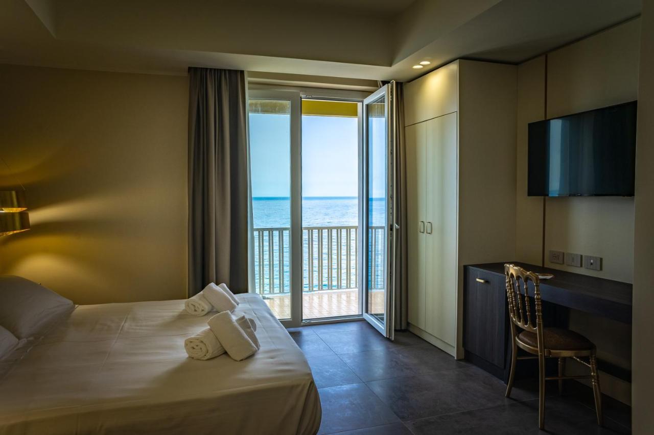 Junior Suite with Sea View,1131477381:JPEG