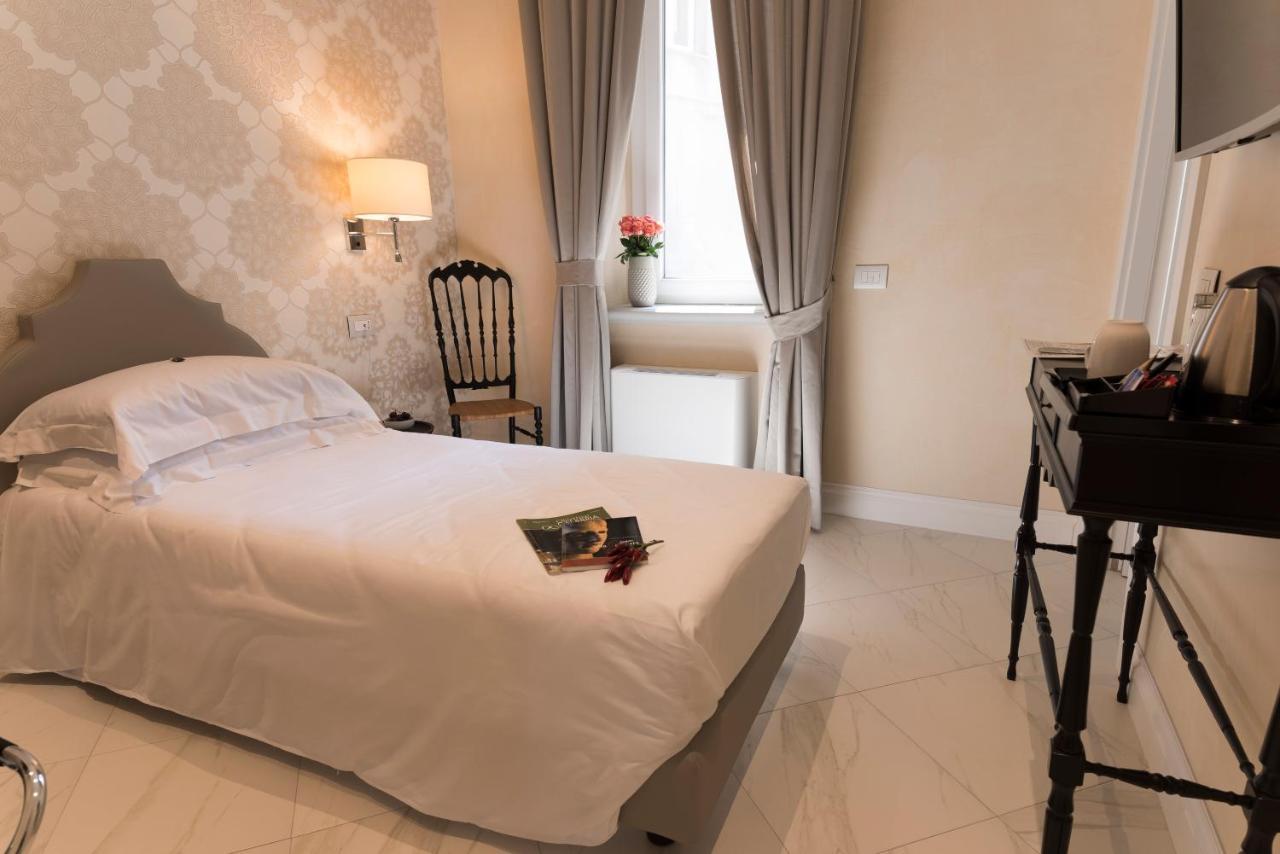 Standard Single Room,802990035:JPEG